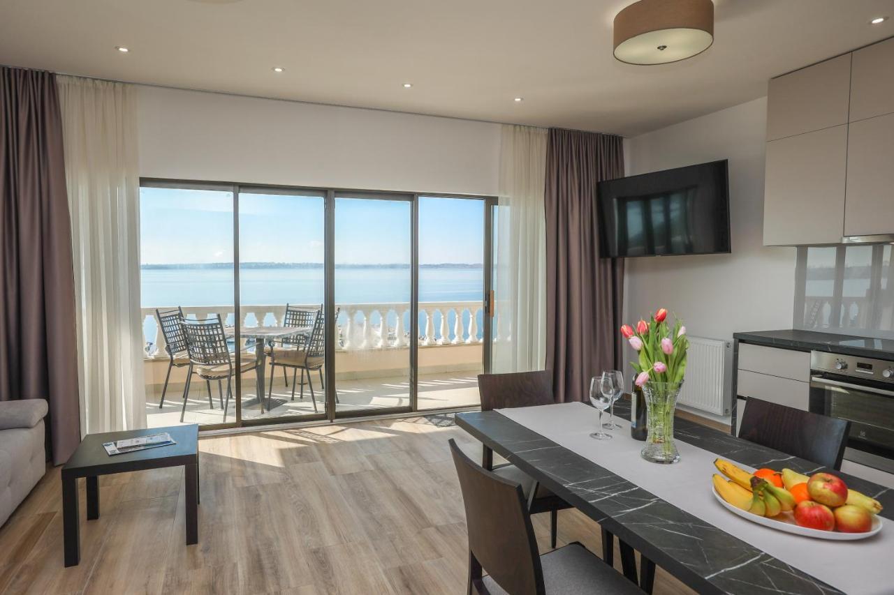 Apartments Melissa Vrsi Luaran gambar